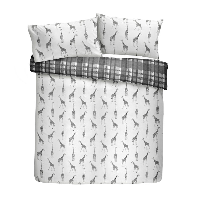 Hashtag Home Carbaugh Golden Plain Carbaugh Golden Plain Giraffe Duvet